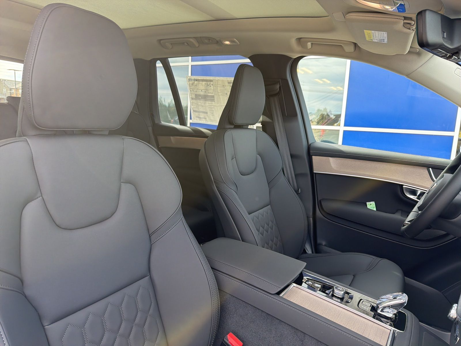 2026 Volvo XC90 Core - Photo 23