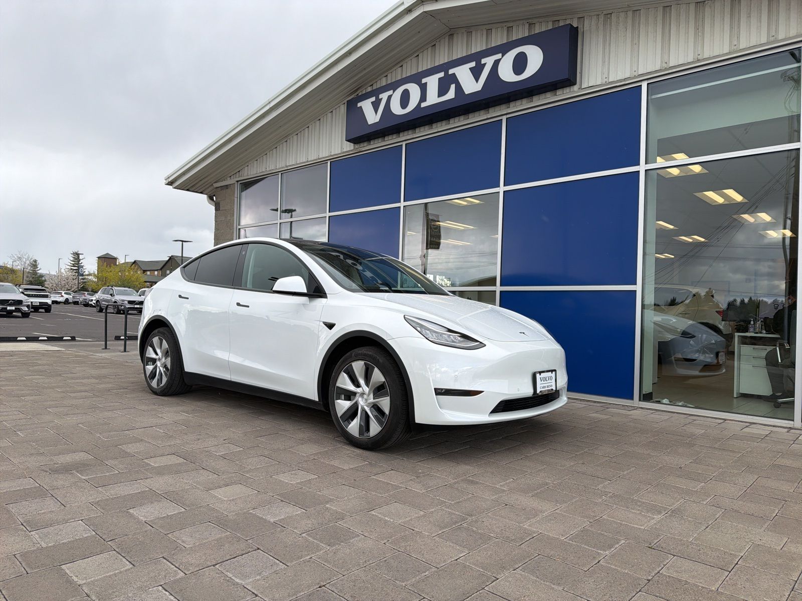 Pearl White Multi-Coat 2022 Tesla Model Y Long Range AWD SUV / Crossover All-Wheel Drive 1-Speed Automatic