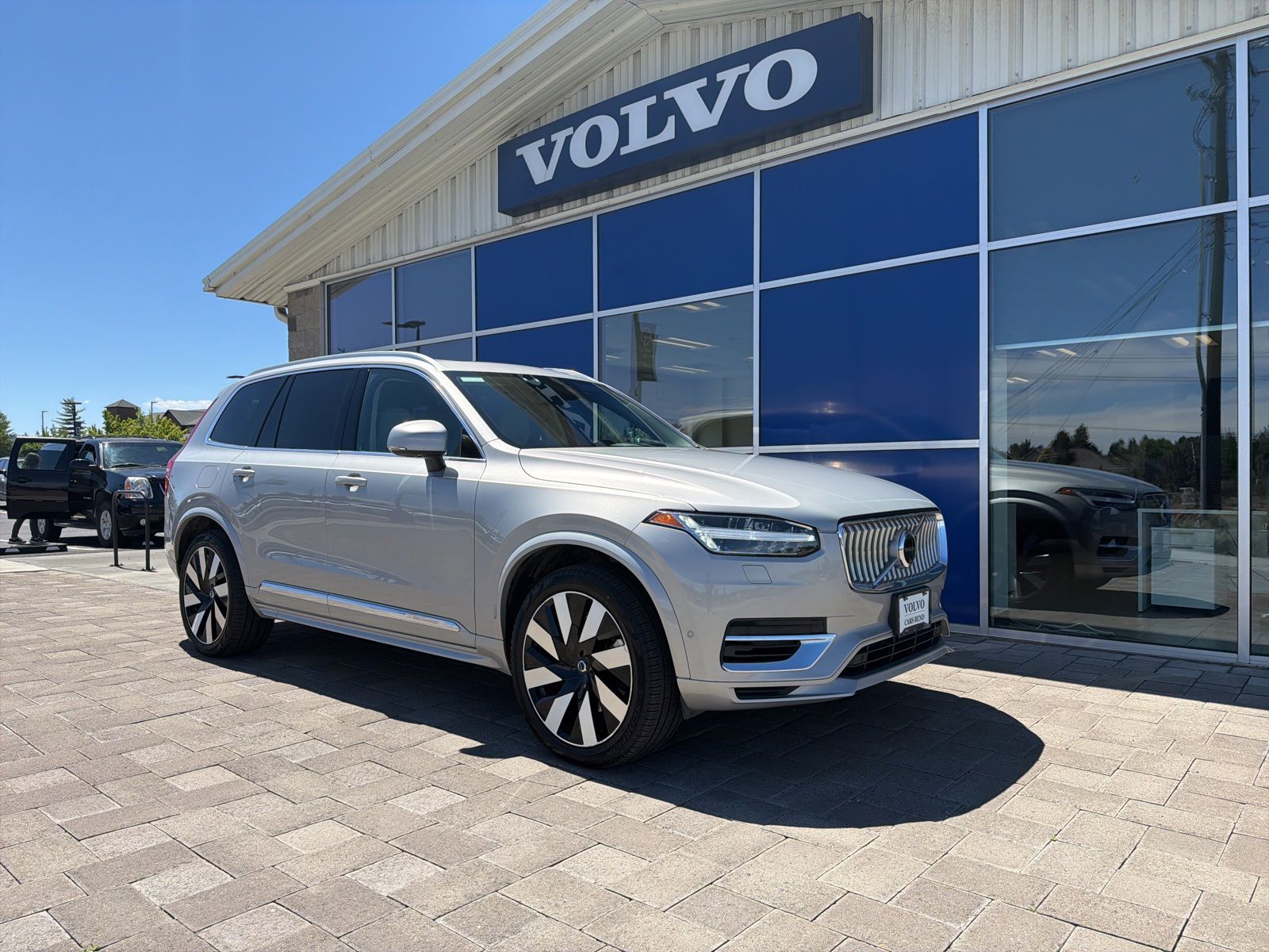 2023 Volvo XC90 T8 Recharge Ultimate 6-Seater 4WD's photo