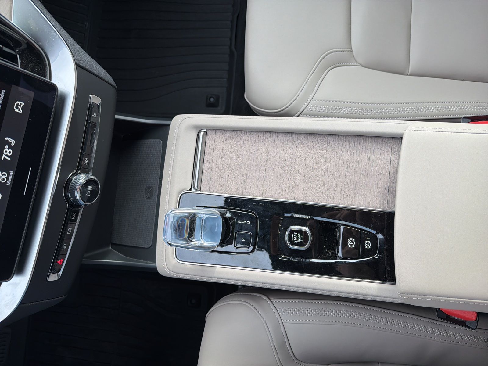 2026 Volvo XC90 Core - Photo 47