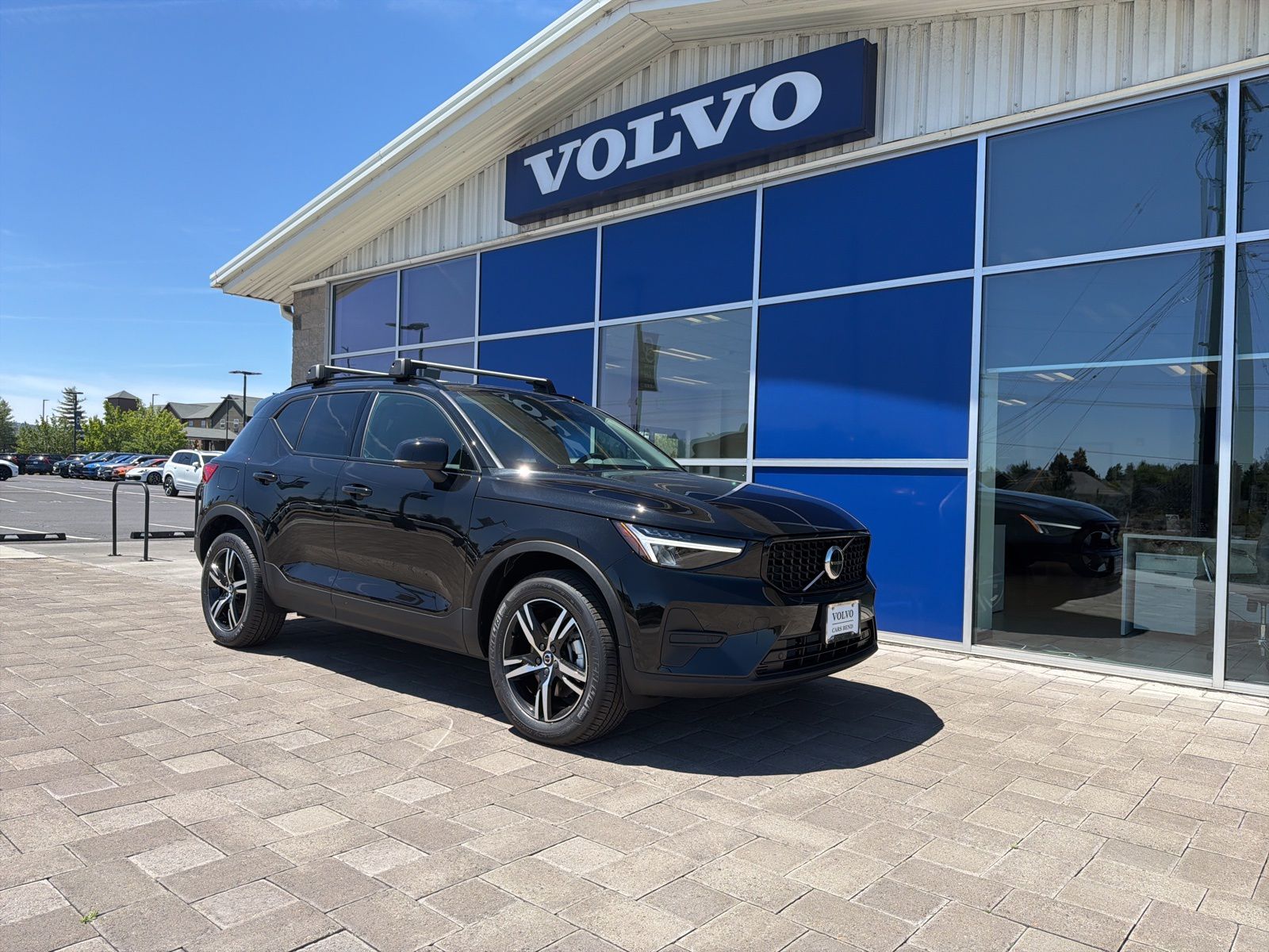 2026 Volvo XC40 B5 Core Dark AWD's photo