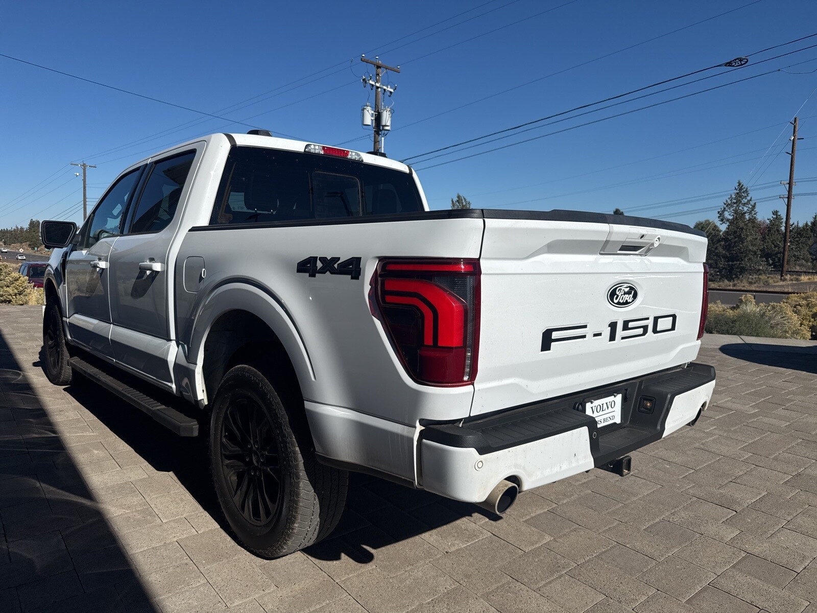 2024 Ford F-150 Lariat photo 2