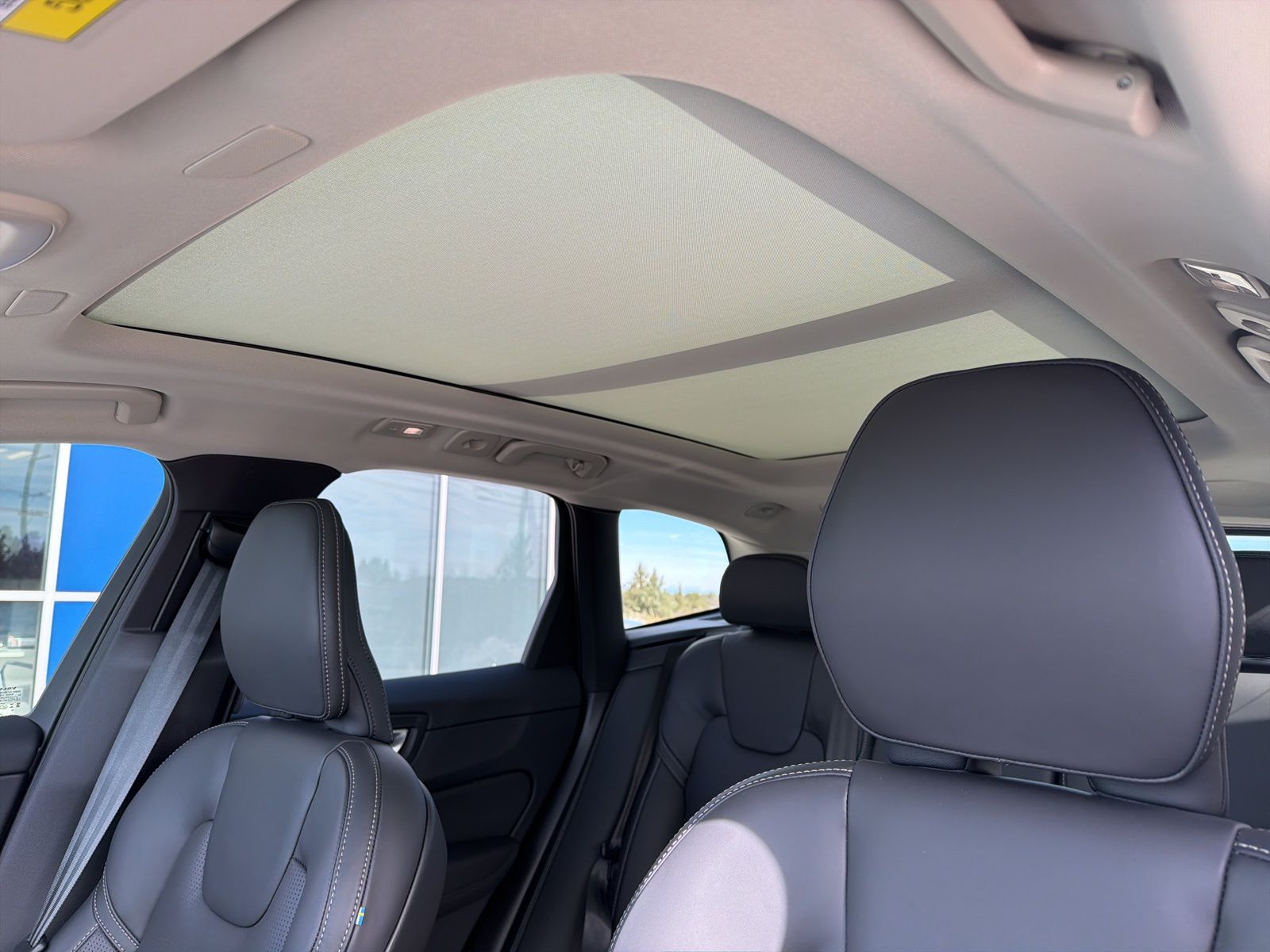 2026 Volvo XC60 Ultra - Photo 16