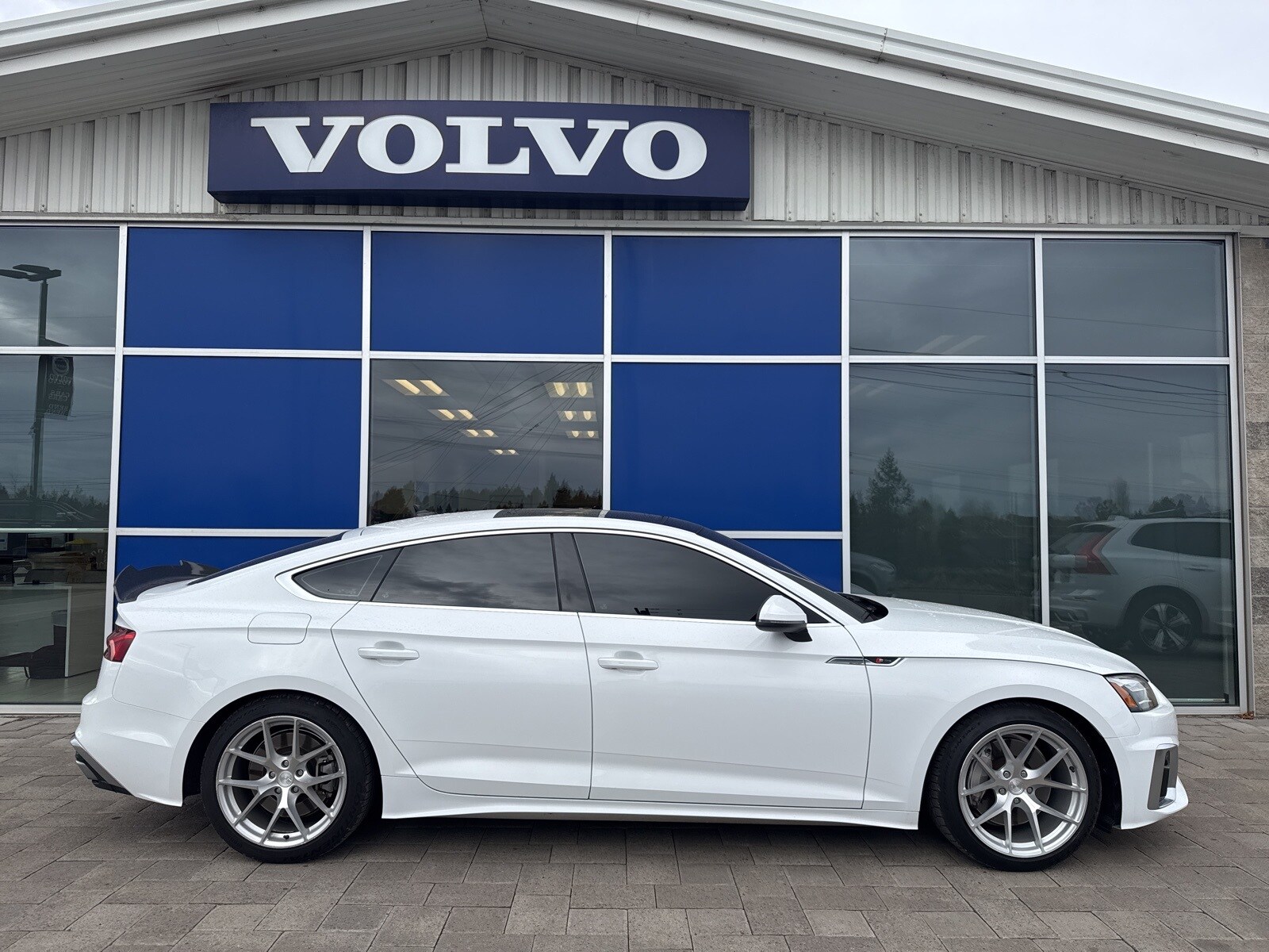 2021 Audi A5 45 S line Premium photo 3