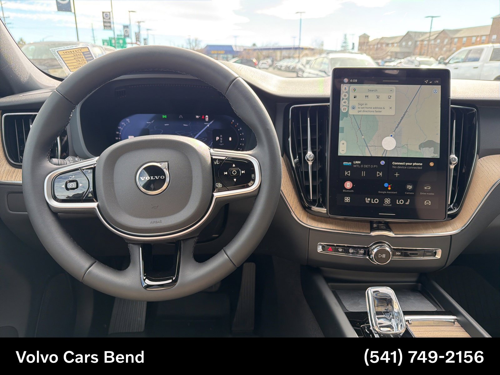 2026 Volvo XC60 Plus - Photo 10