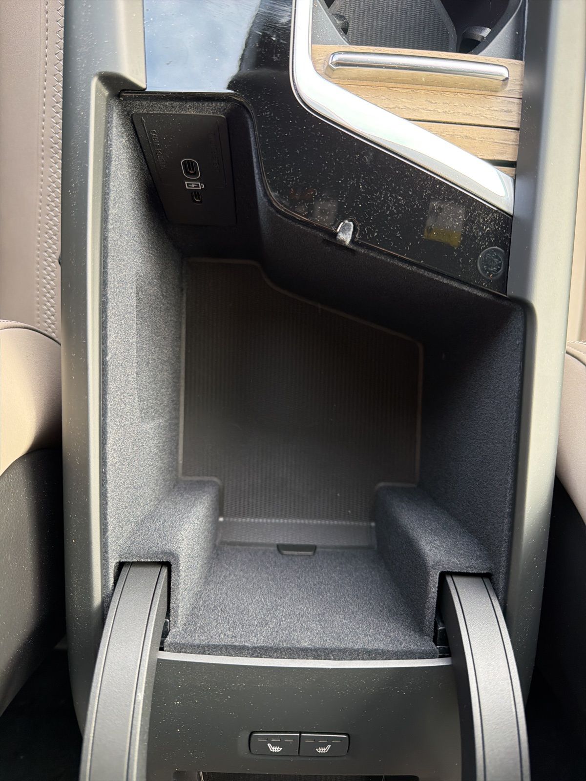 2026 Volvo XC60 Plus - Photo 48