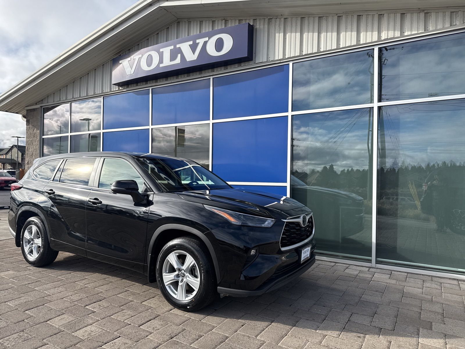 2024 Toyota Highlander LE AWD