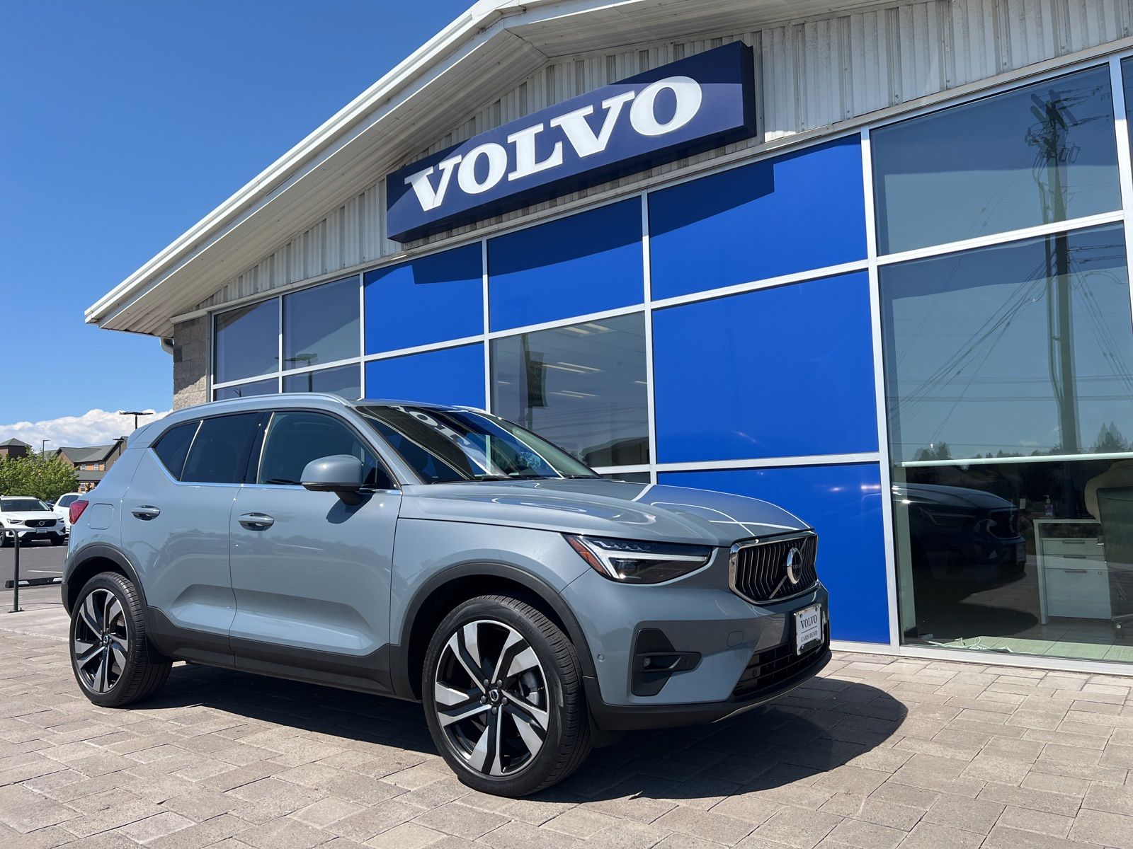 2023 Volvo XC40