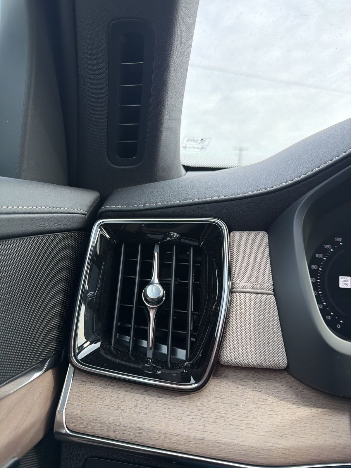 2026 Volvo XC90 Core - Photo 57