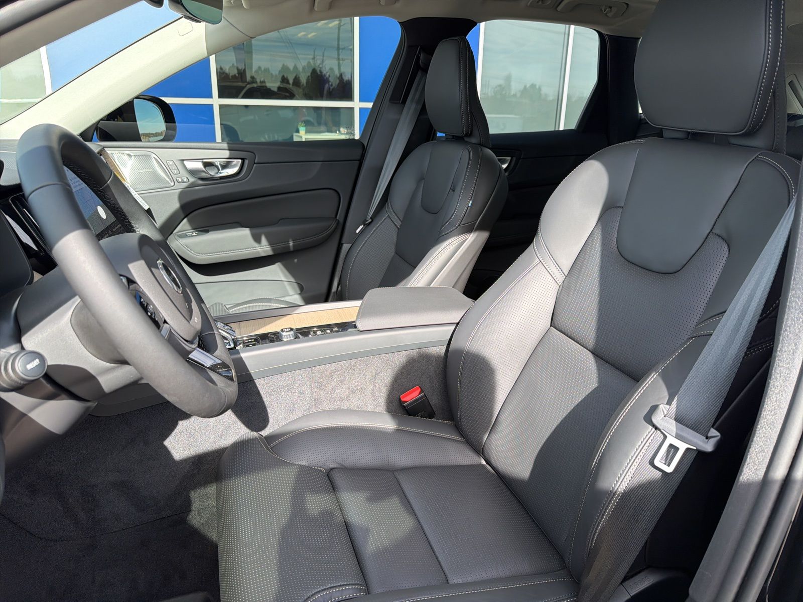 2026 Volvo XC60 Ultra - Photo 18