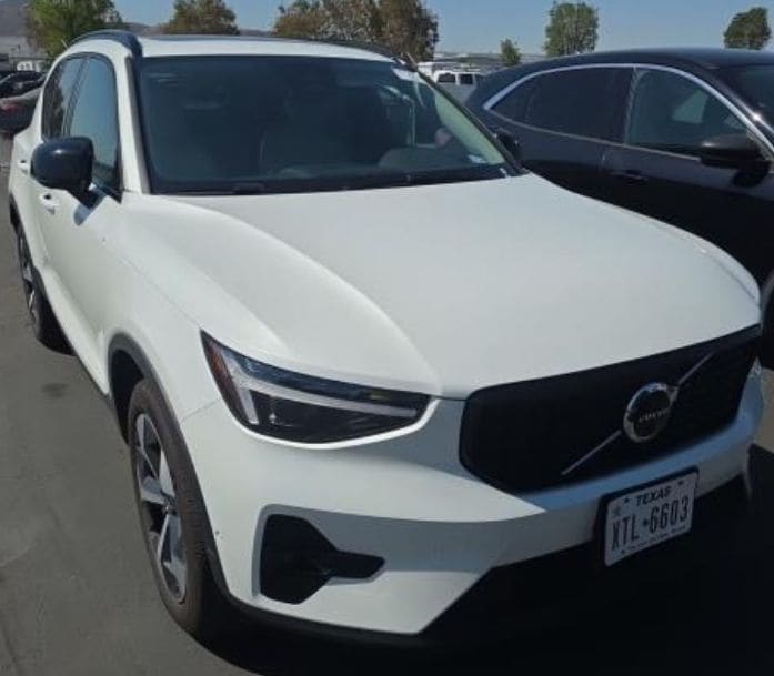 2026 Volvo XC40