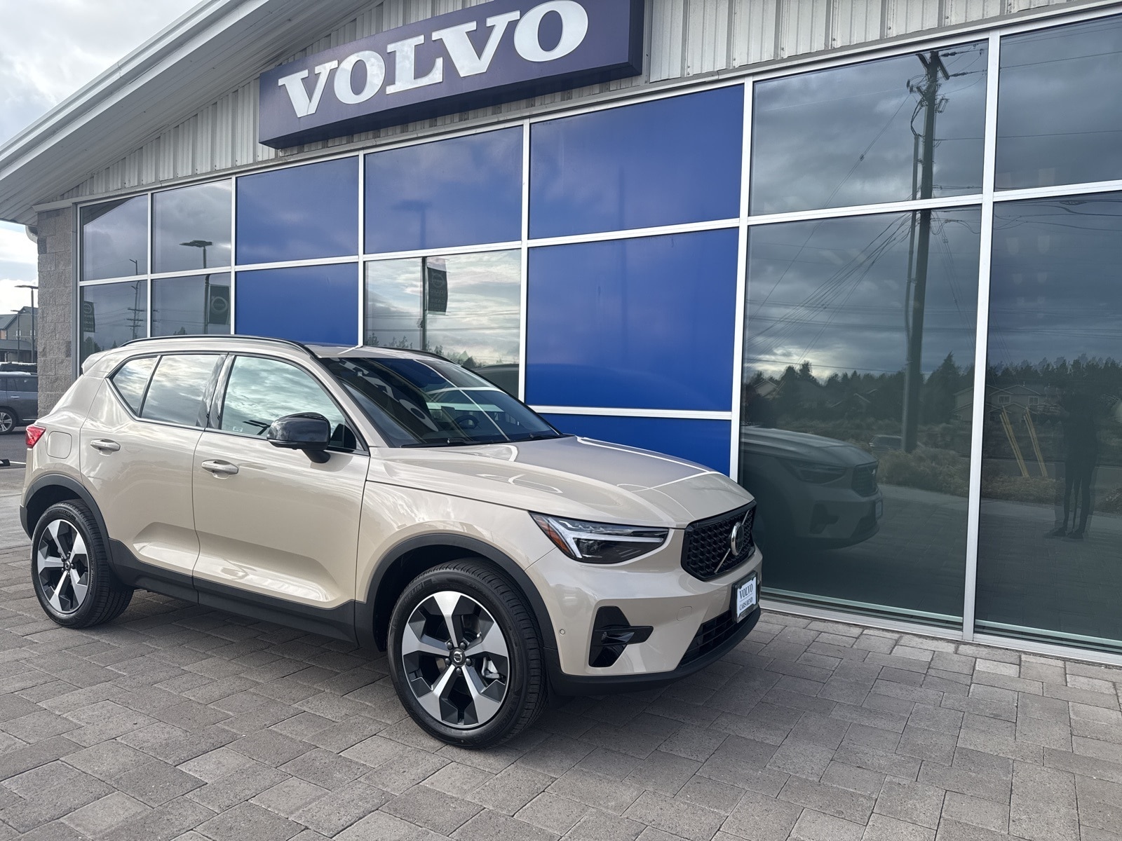 2026 Volvo XC40 SUV 