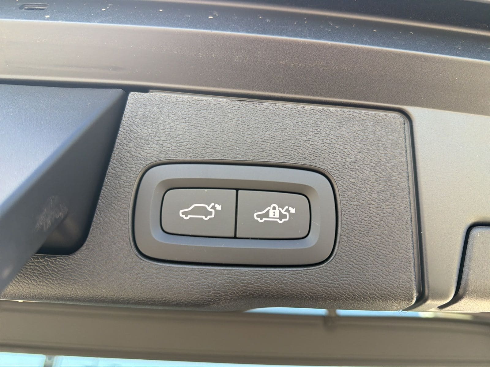 2026 Volvo XC60 Plus - Photo 19