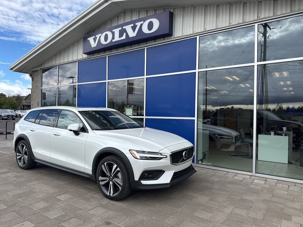 Used 2024 Volvo V60 Cross Country B5 Plus Wagon