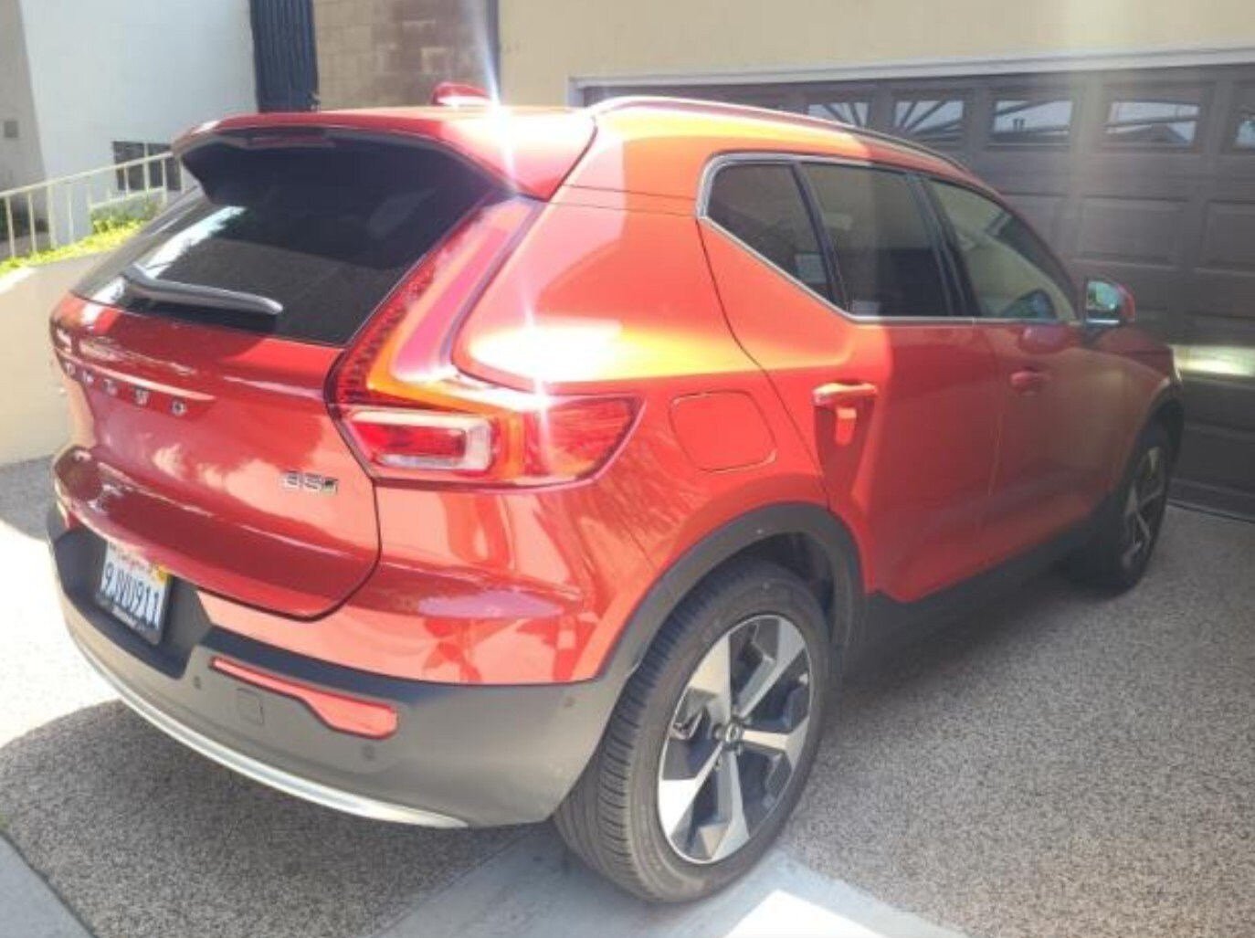 2024 Volvo XC40 Plus photo 3