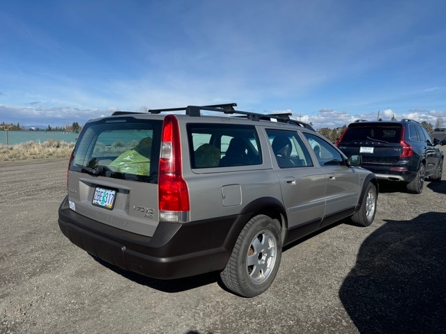 Used 2002 Volvo V70 XC 2.4T with VIN YV1SZ58D621075926 for sale in Bend, OR