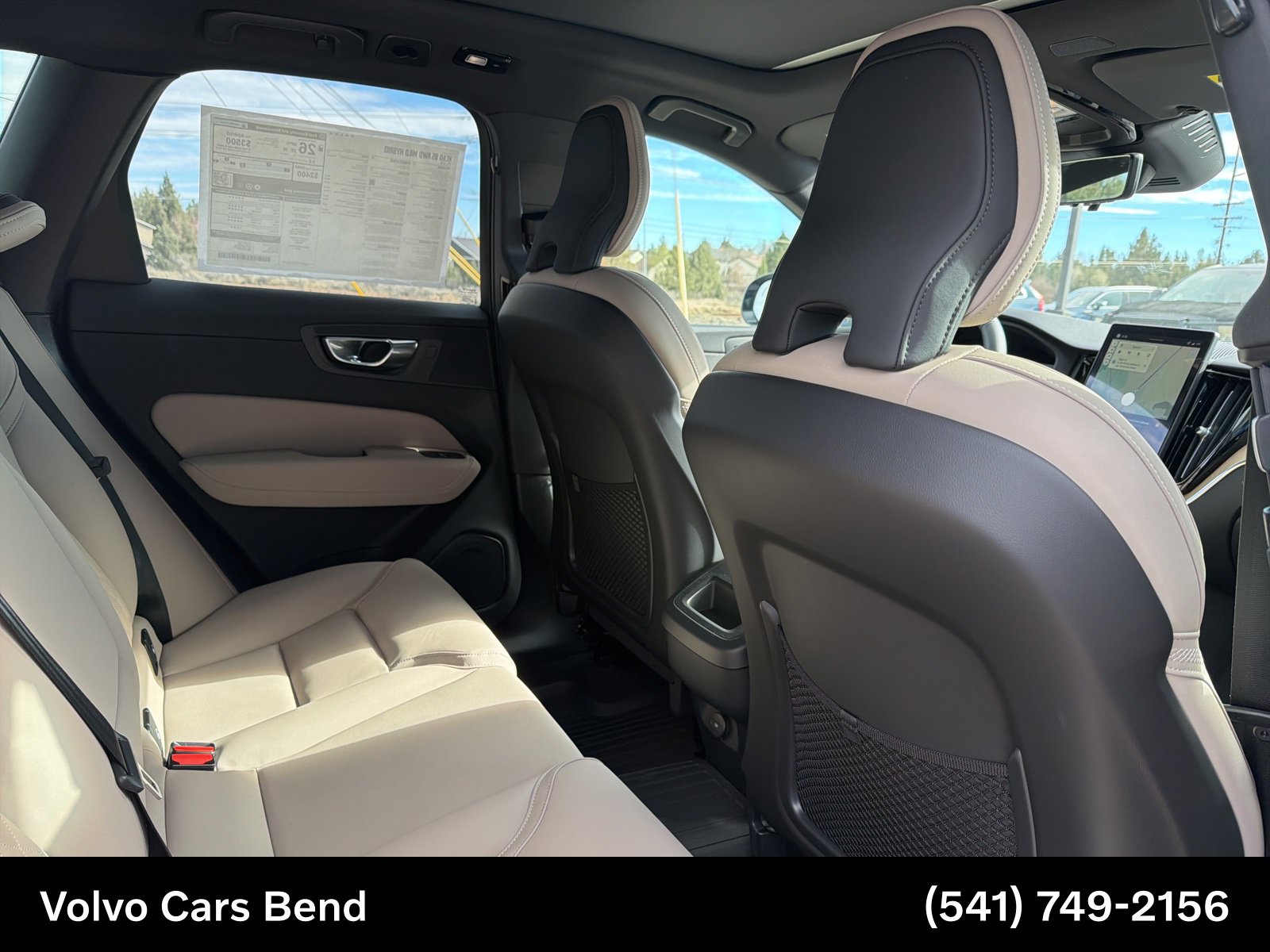 2026 Volvo XC60 Plus - Photo 16