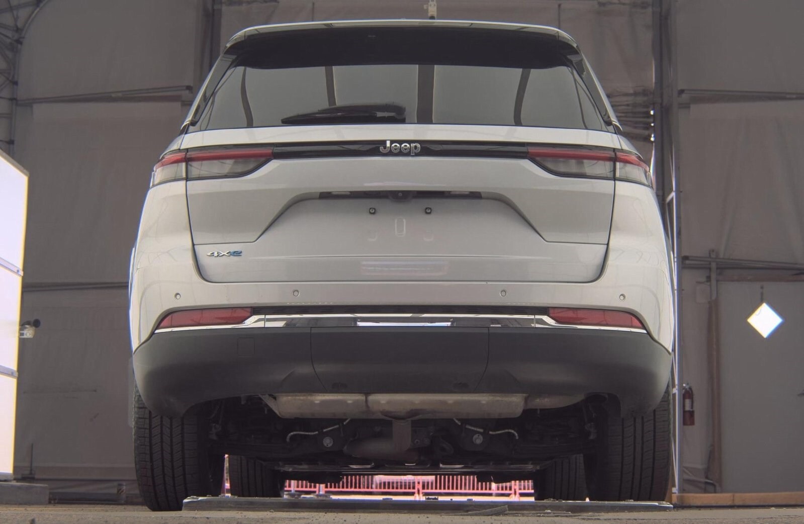 2023 Jeep Grand Cherokee 4xe photo 4