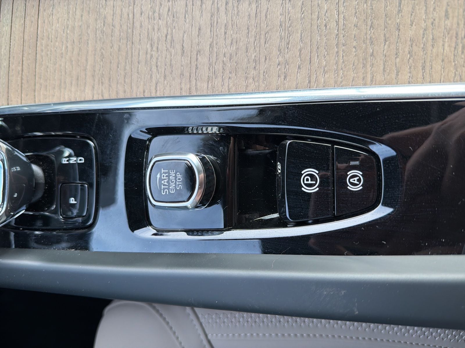 2026 Volvo XC60 Plus - Photo 43