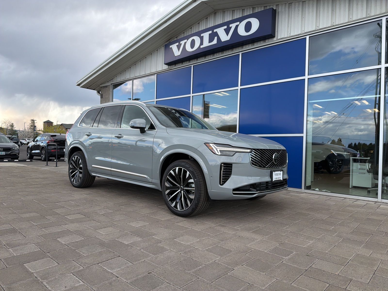 2026 Volvo XC90 T8 Recharge Plus Bright 7-Seat 4WD's photo