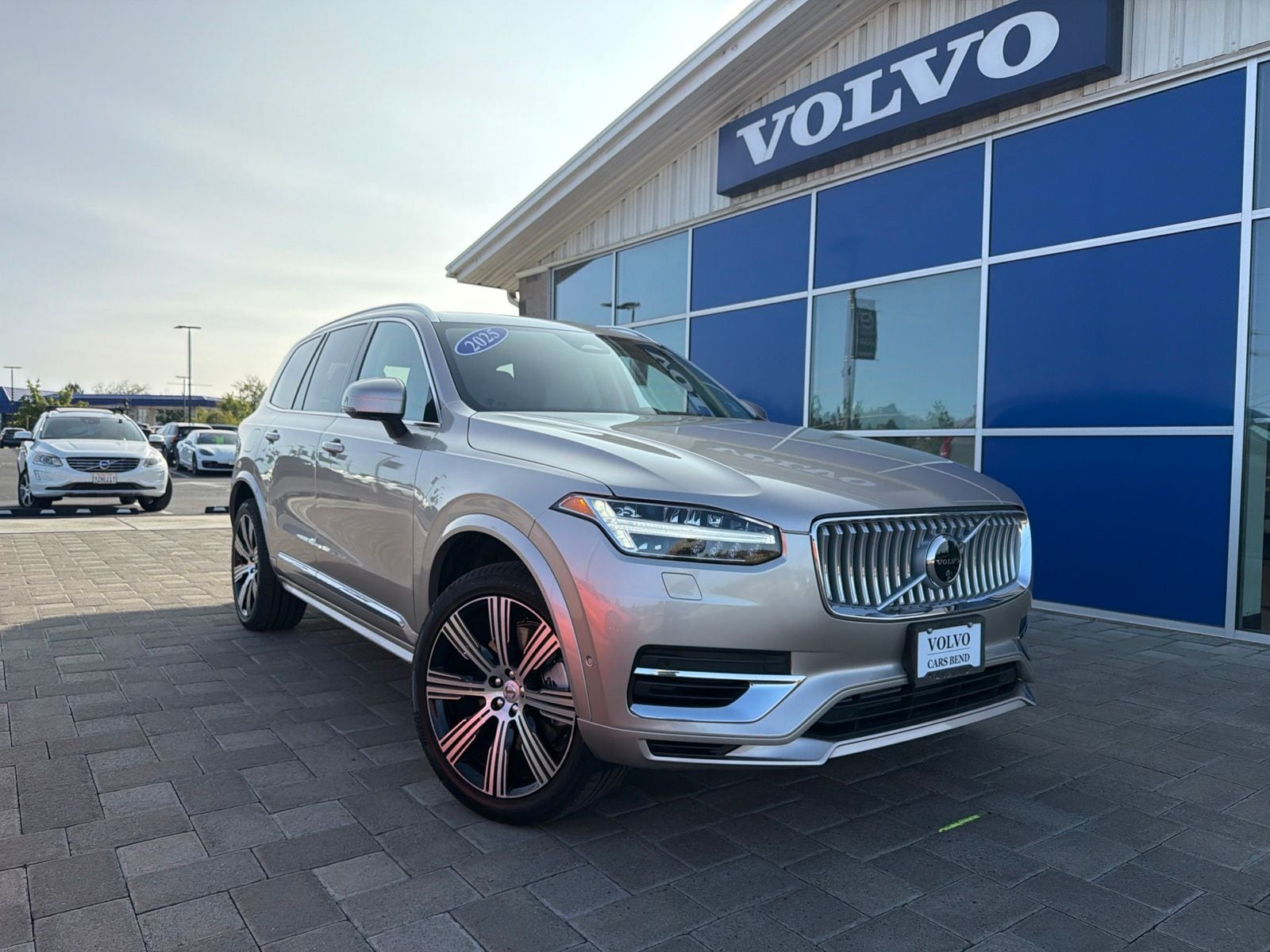 2025 Volvo XC90 Plug-In Hybrid