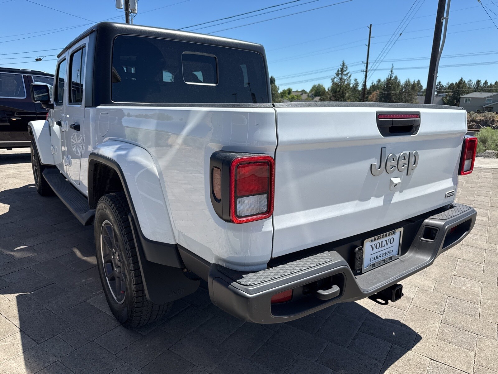 2021 Jeep Gladiator Overland photo 3