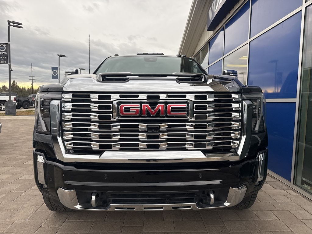 Used 2025 GMC Sierra 3500HD Denali Truck
