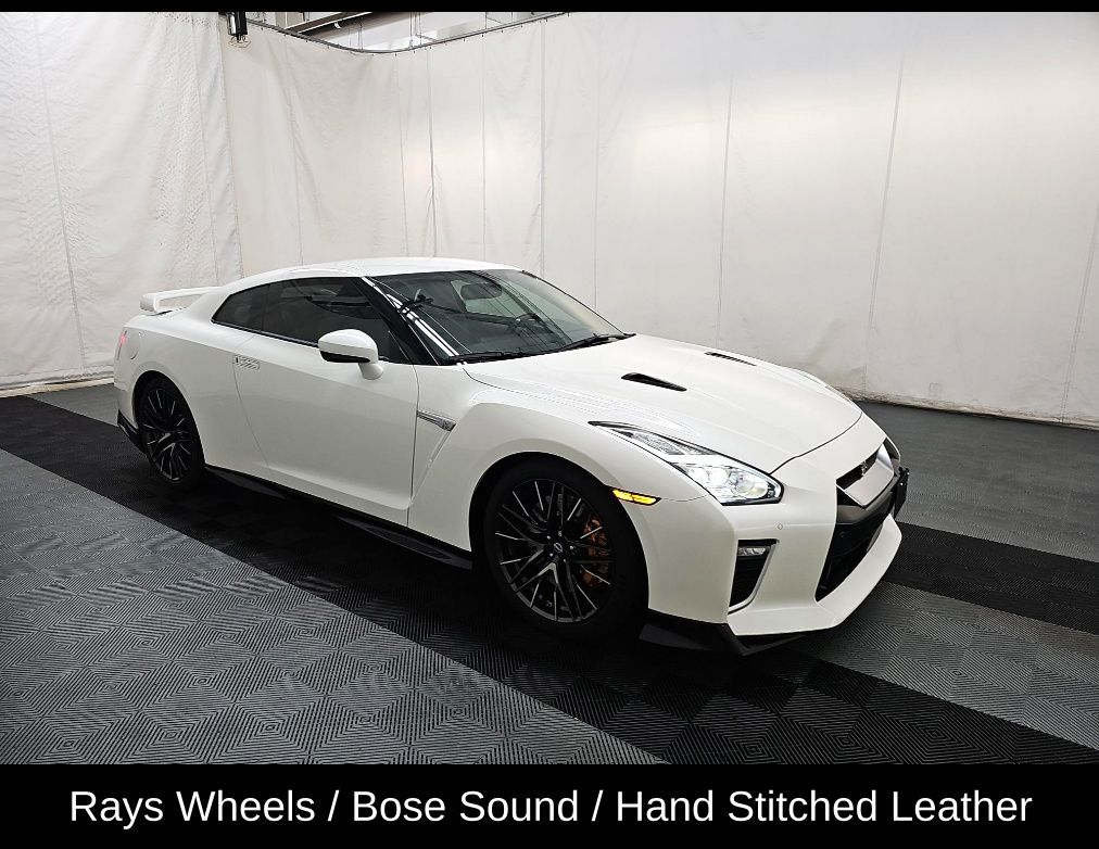2023 Nissan GT-R Premium AWD    