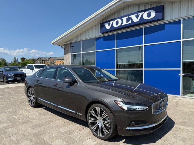 2025 Volvo S90 B6 Plus AWD Sedan