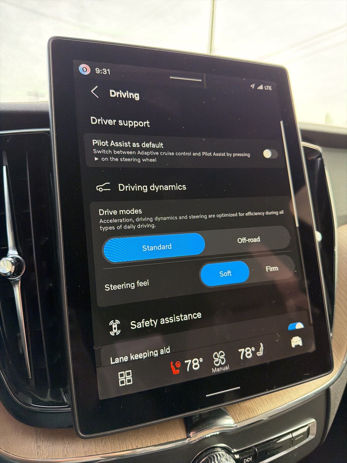 2026 Volvo XC60 Plus - Photo 37