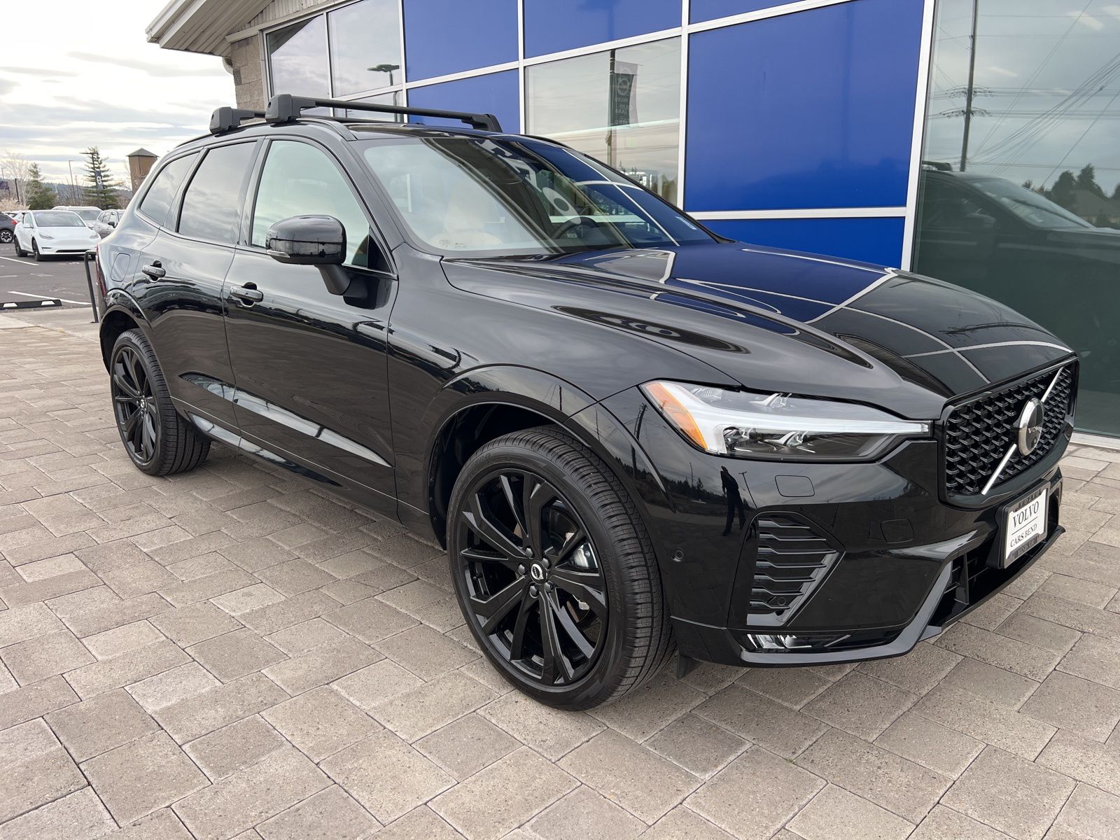 2025 Volvo XC60 B5 Ultra Dark Theme AWD