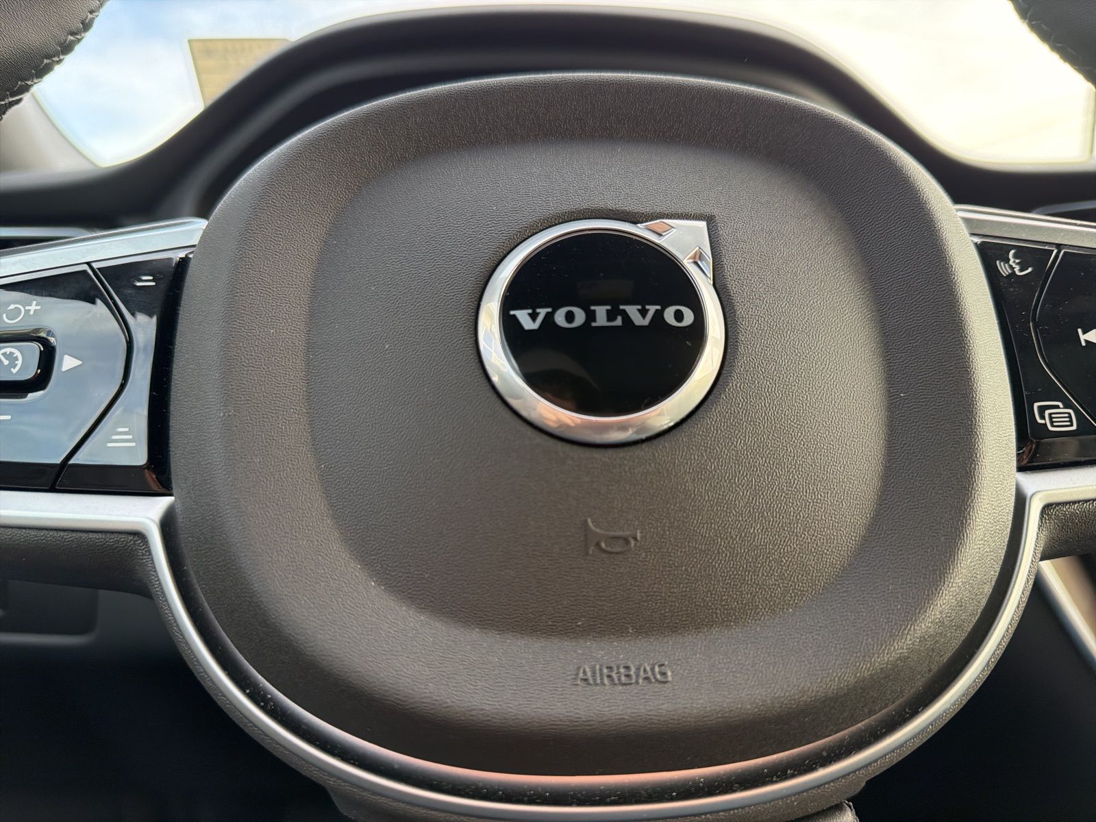 2026 Volvo XC60 Plus - Photo 62