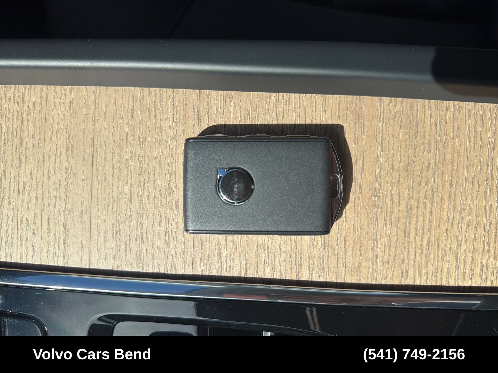 2026 Volvo XC60 Plus - Photo 31