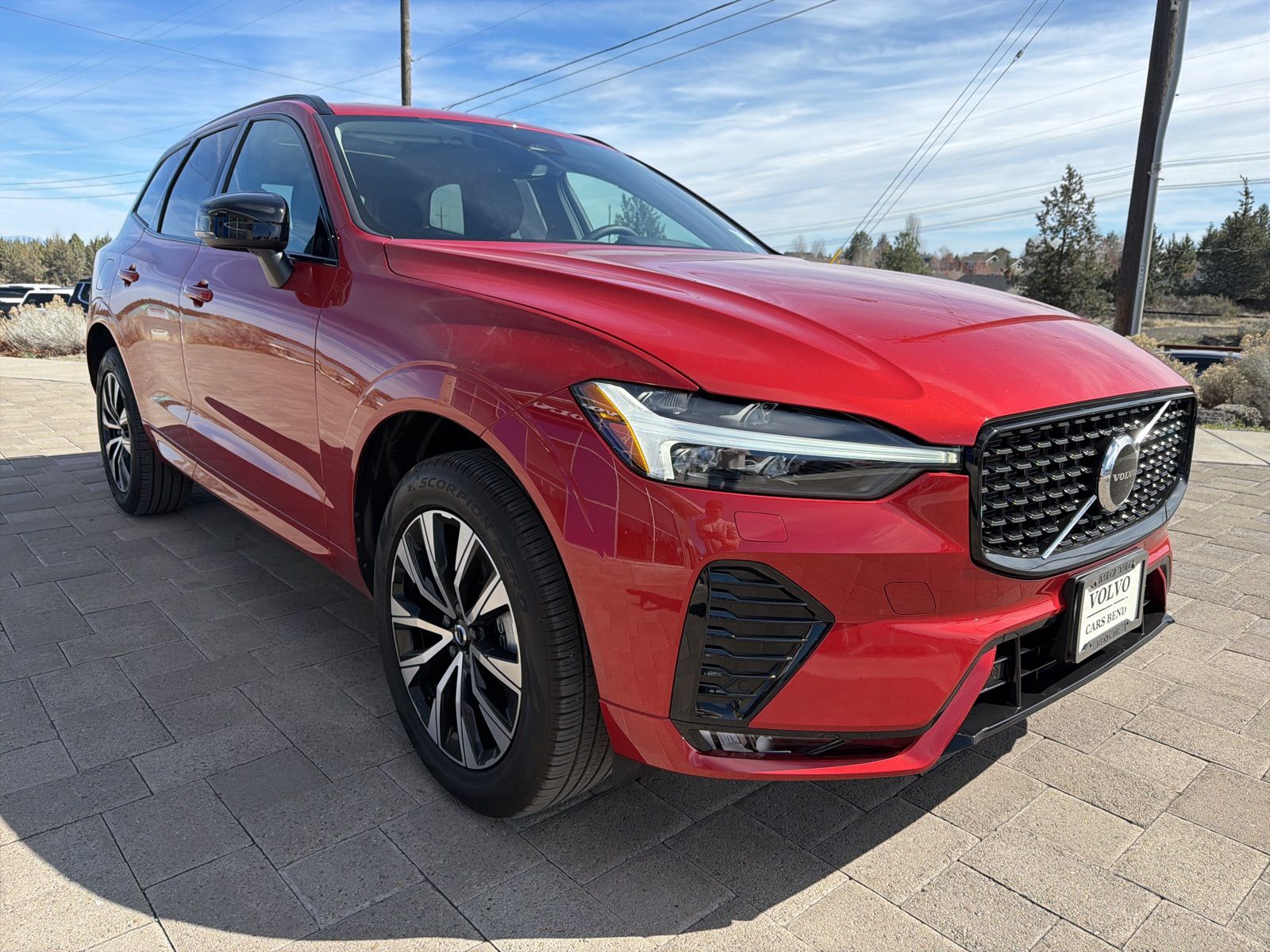 2025 Volvo XC60 B5 Core Dark Theme AWD