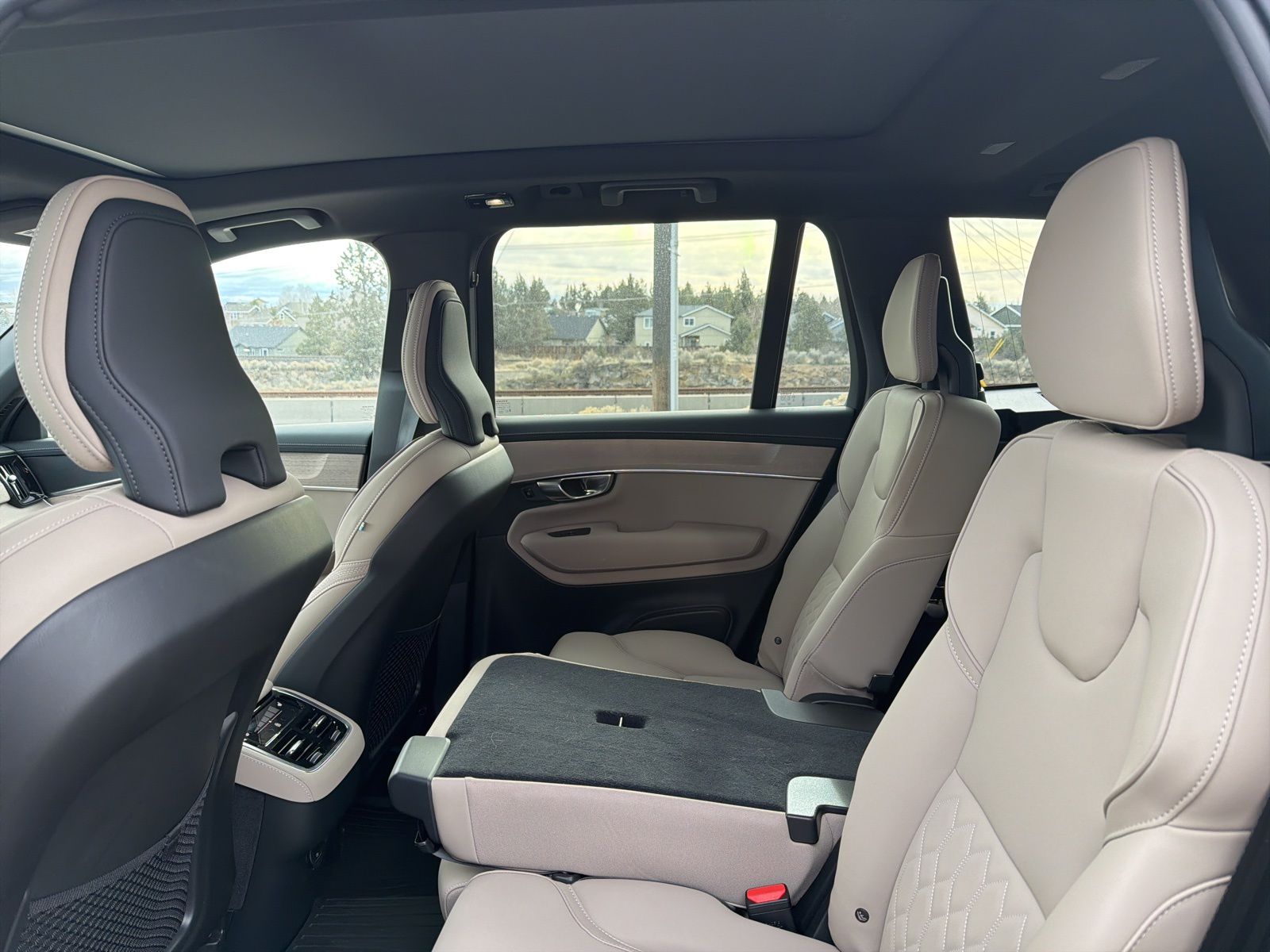 2026 Volvo XC90 Core - Photo 35