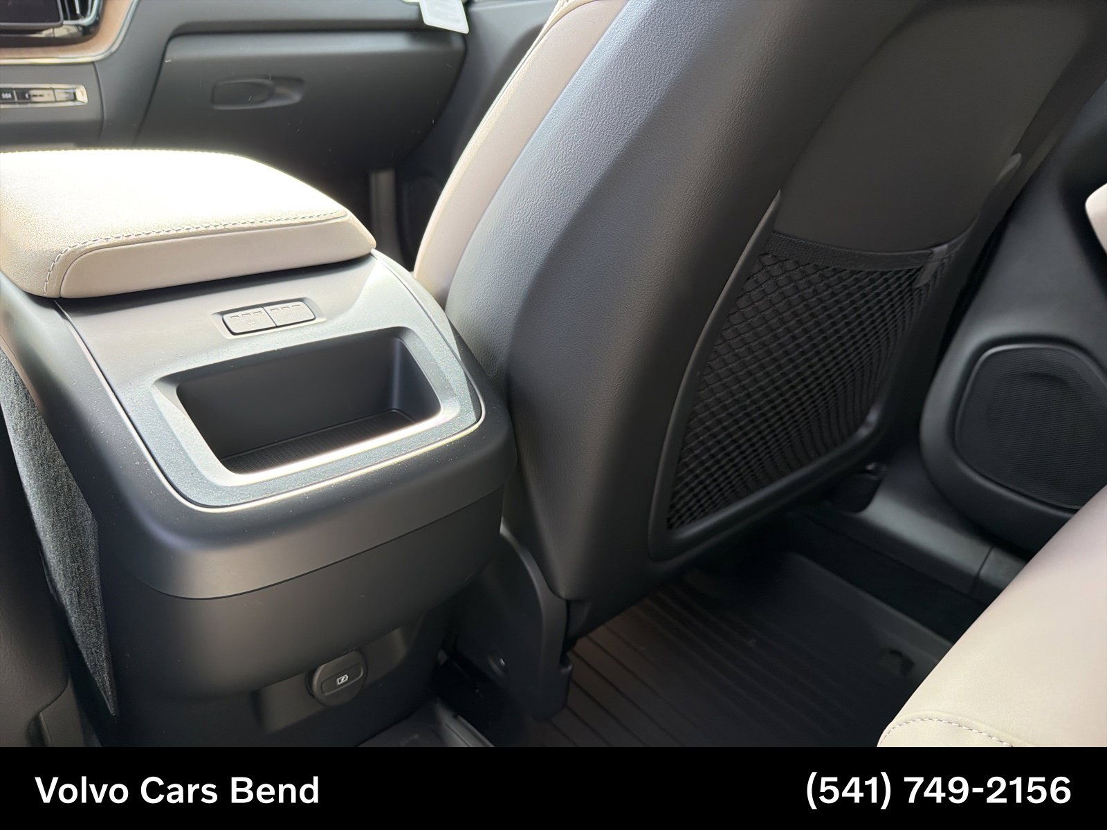 2026 Volvo XC60 Plus - Photo 29