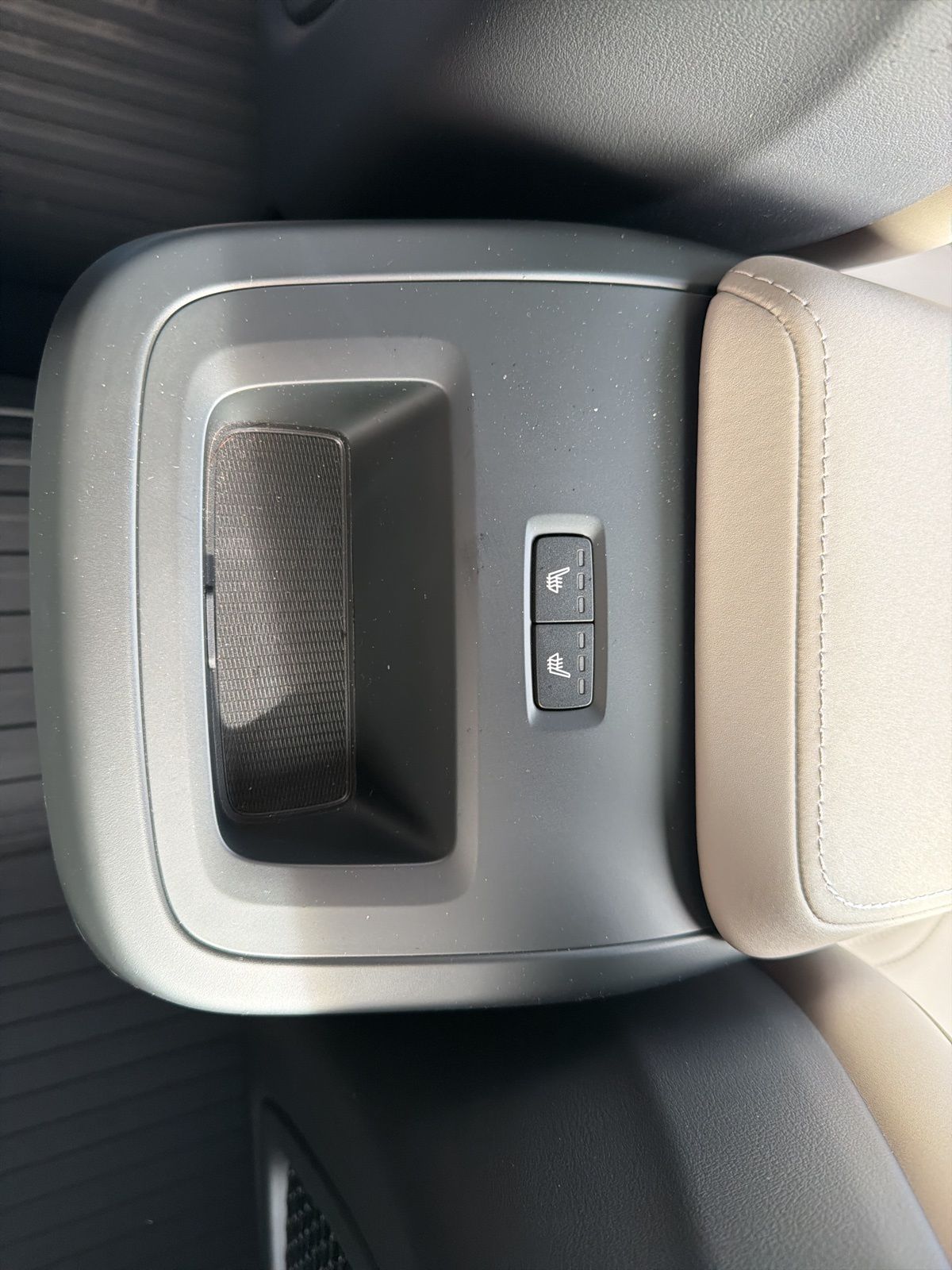 2026 Volvo XC60 Plus - Photo 73