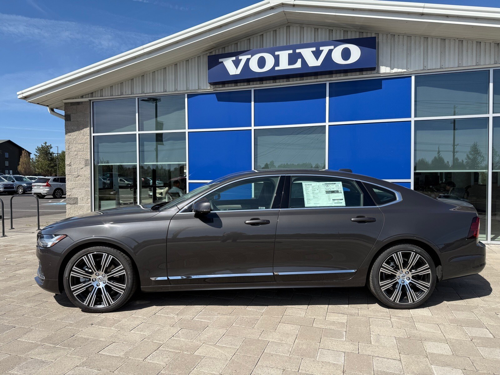 2025 Volvo S90 Plus photo 3