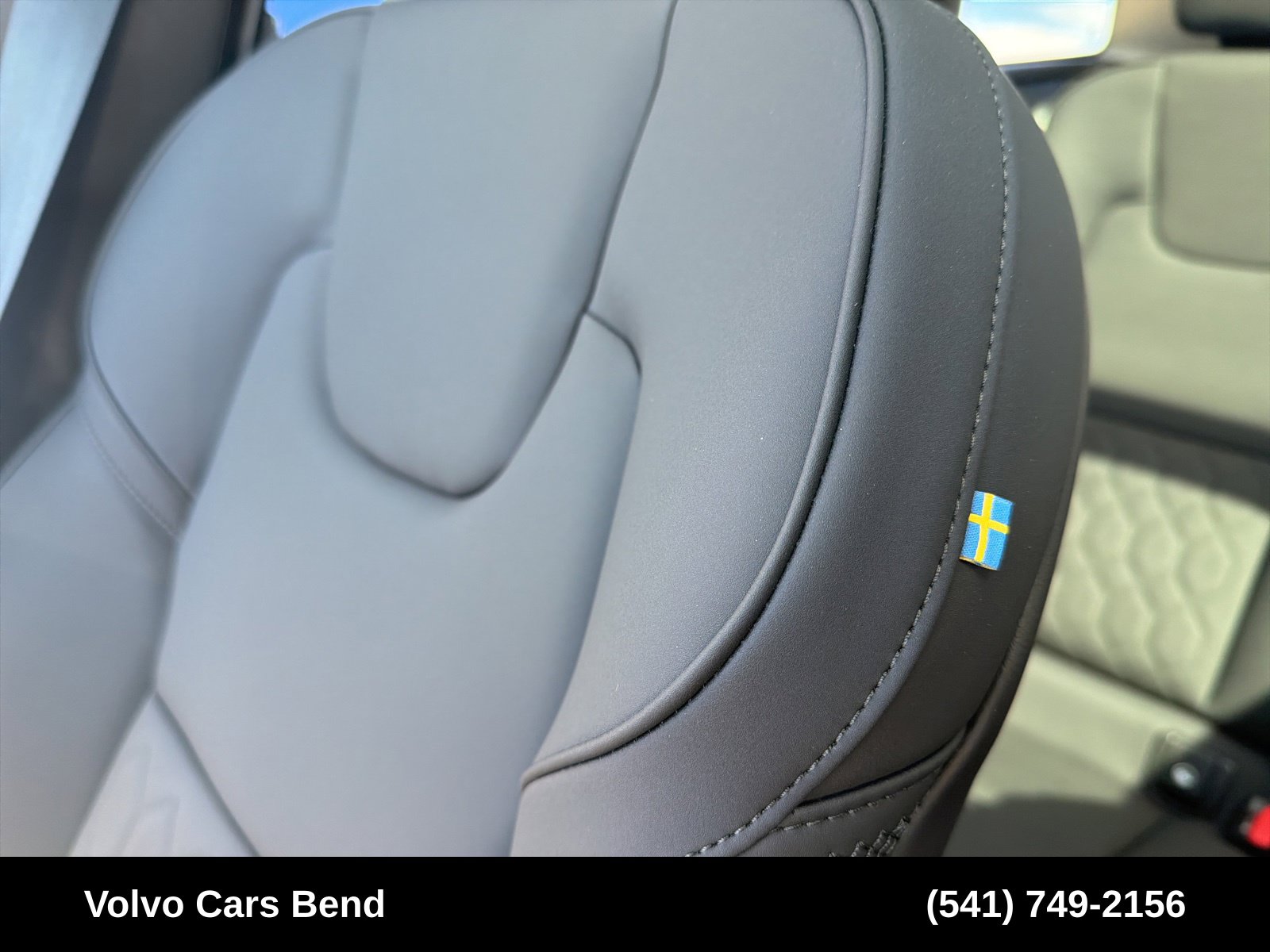 2026 Volvo XC60 Plus - Photo 28