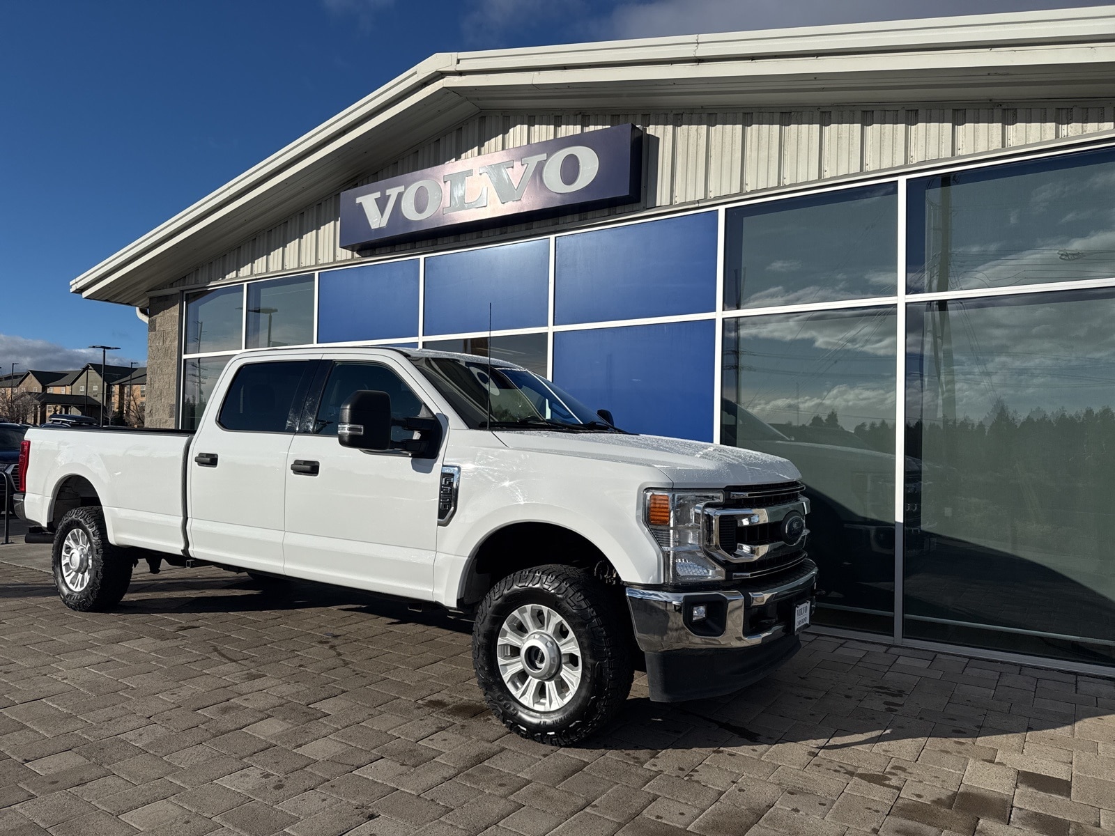 2022 Ford F-350 Super Duty XLT Crew Cab 4WD