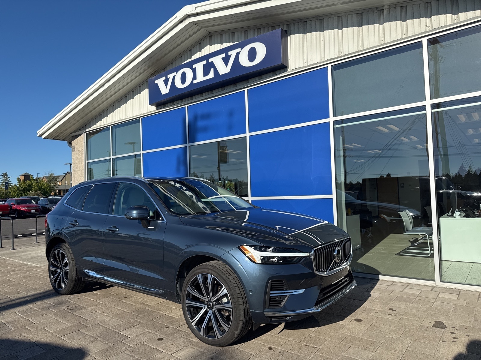 2023 Volvo XC60 Recharge Plug-In Hybrid SUV 