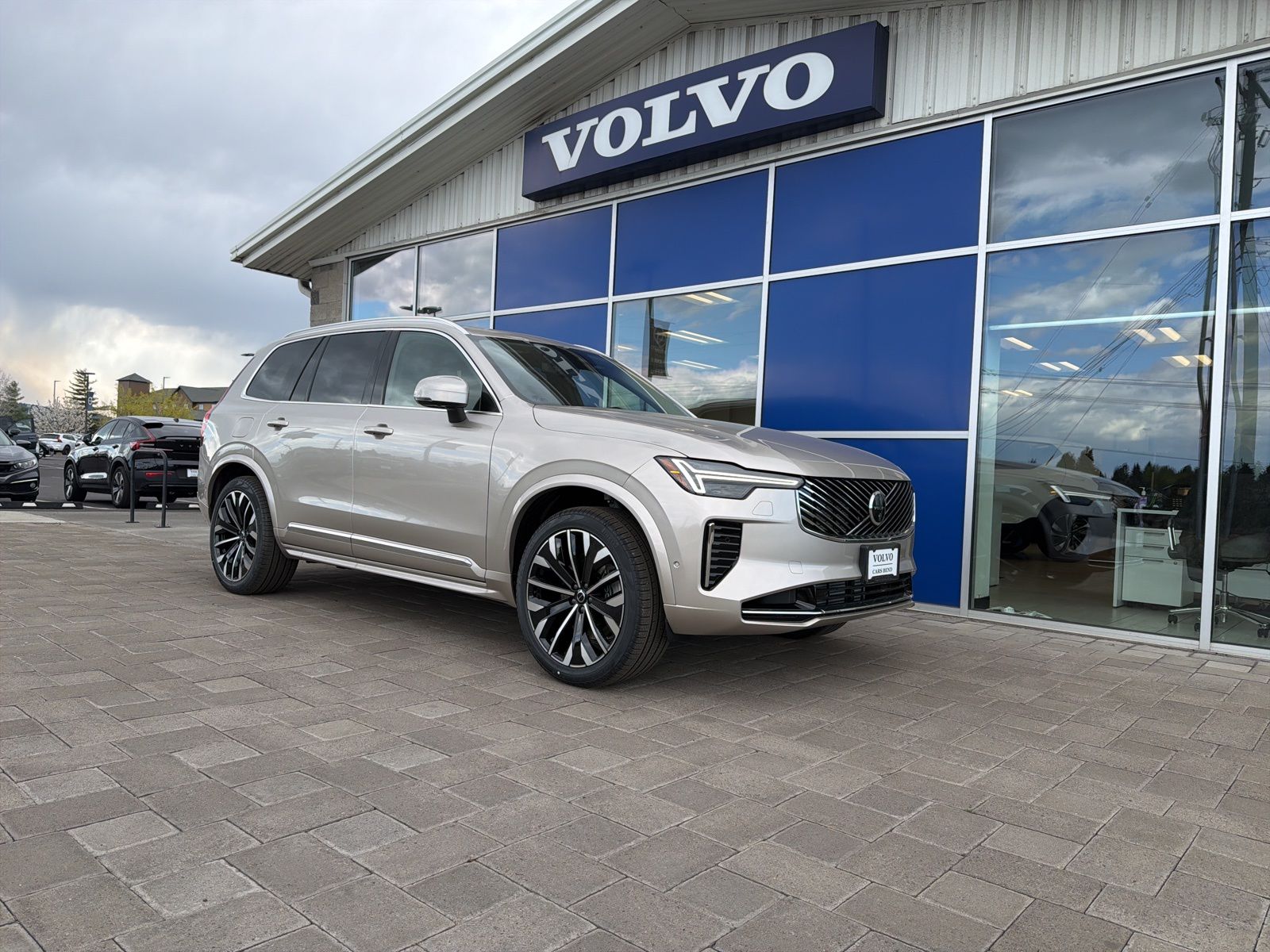 2026 Volvo XC90 T8 Recharge Plus Bright 6-Seater 4WD's photo