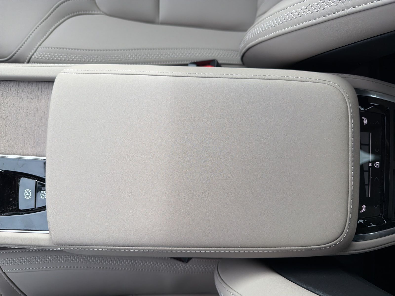 2026 Volvo XC90 Core - Photo 51