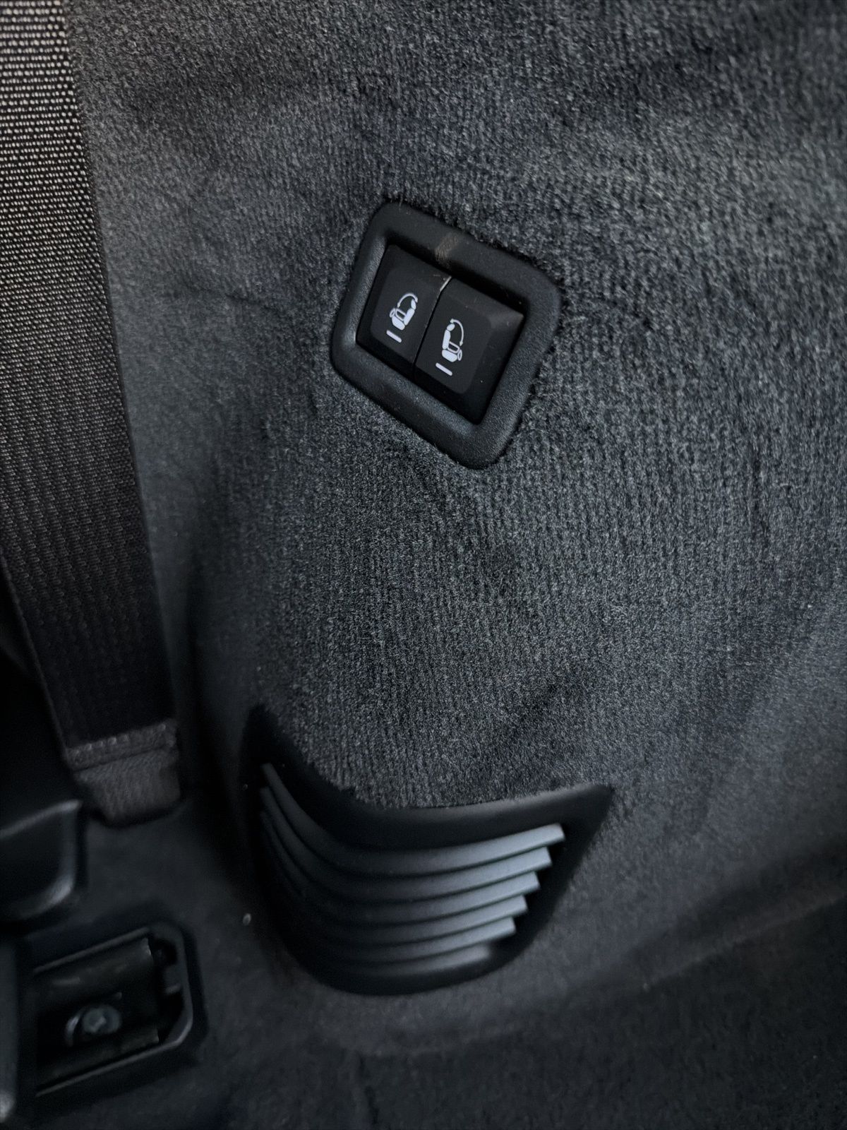 2023 Jeep Grand Wagoneer Series III - Photo 116