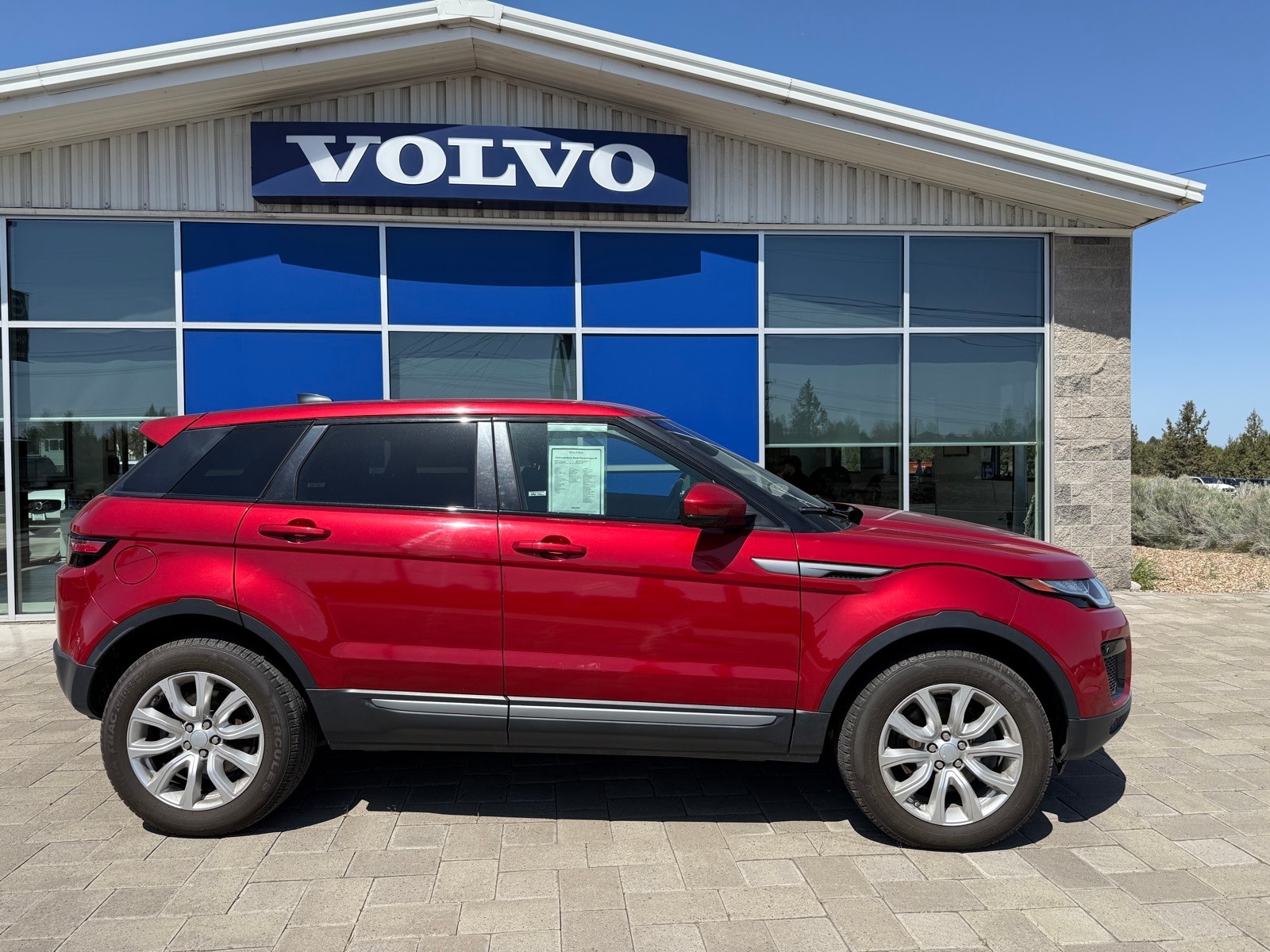 Used 2019 Land Rover Range Rover Evoque SE with VIN SALVP2RXXKH340301 for sale in Bend, OR