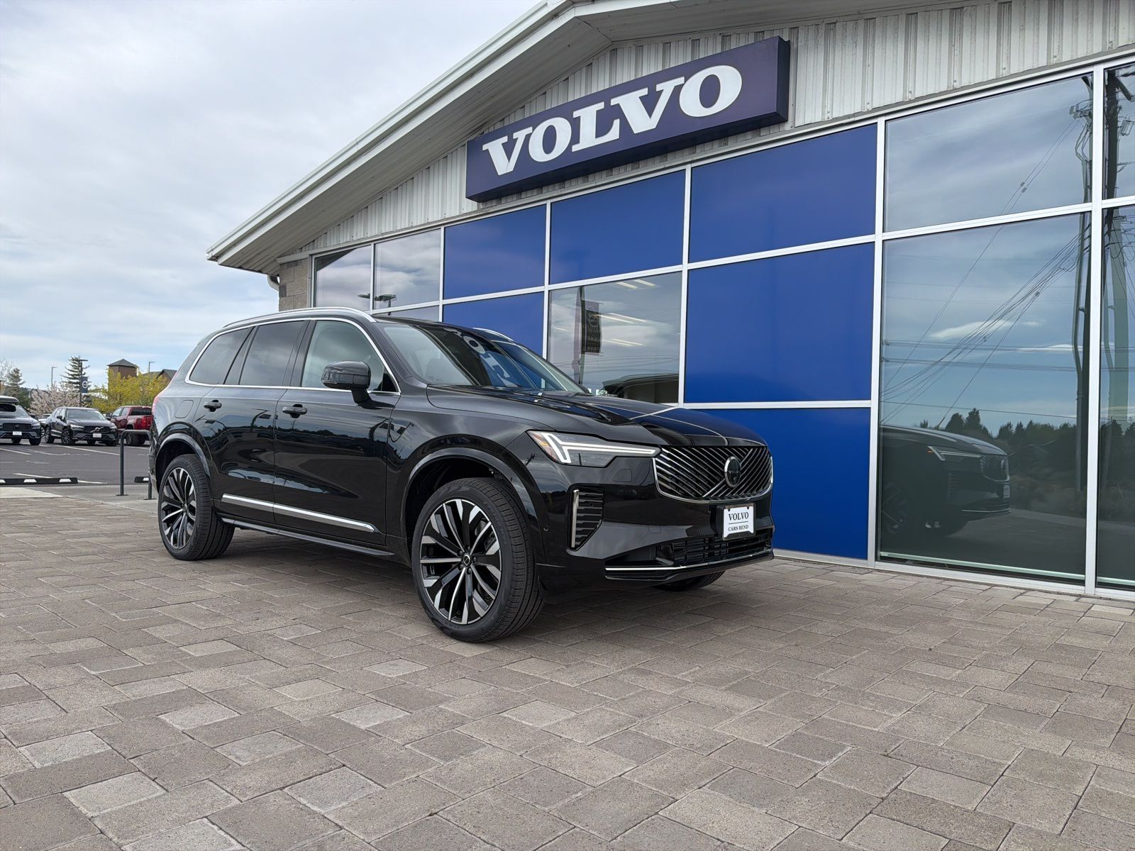2026 Volvo XC90 T8 Recharge Ultra Bright 4WD's photo