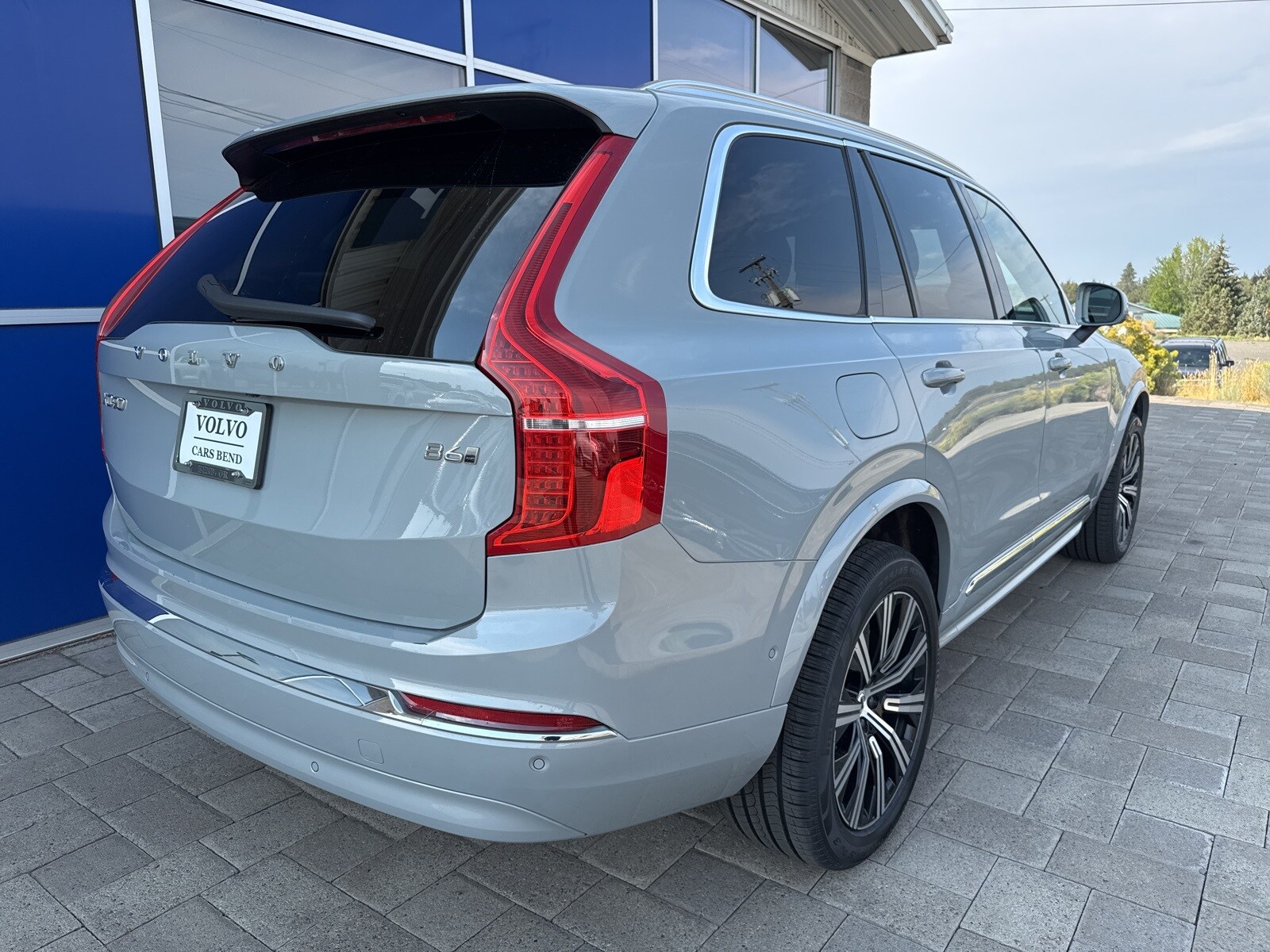 2025 Volvo XC90 Plus photo 3
