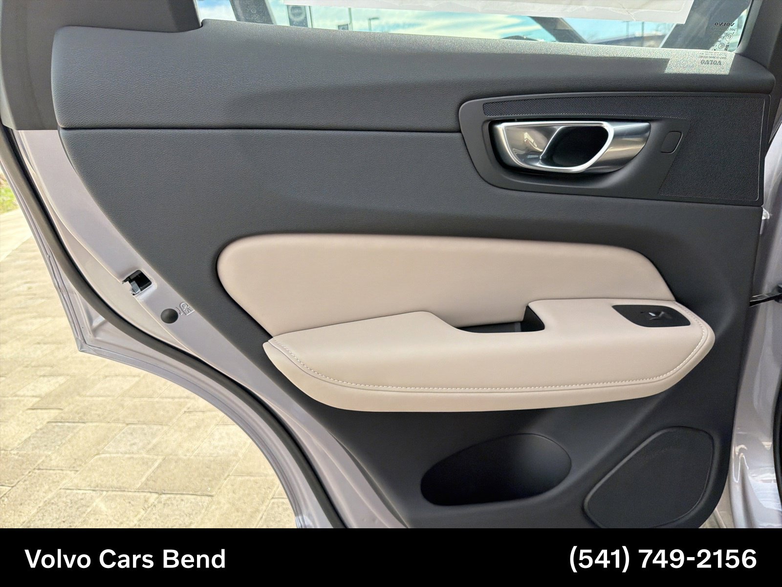 2026 Volvo XC60 Plus - Photo 31