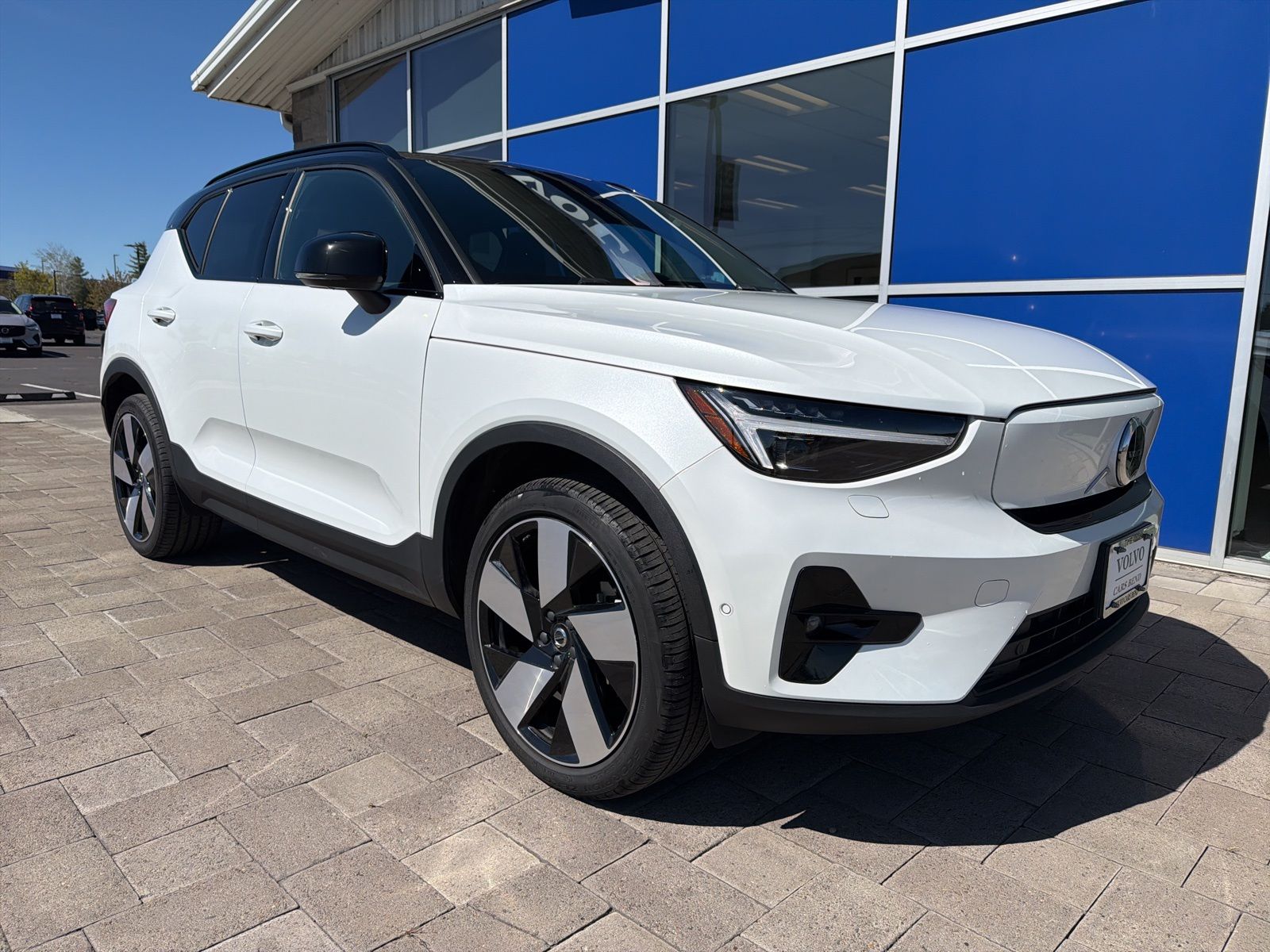 Used 2023 Volvo XC40 Ultimate with VIN YV4ED3UM7P2076271 for sale in Bend, OR
