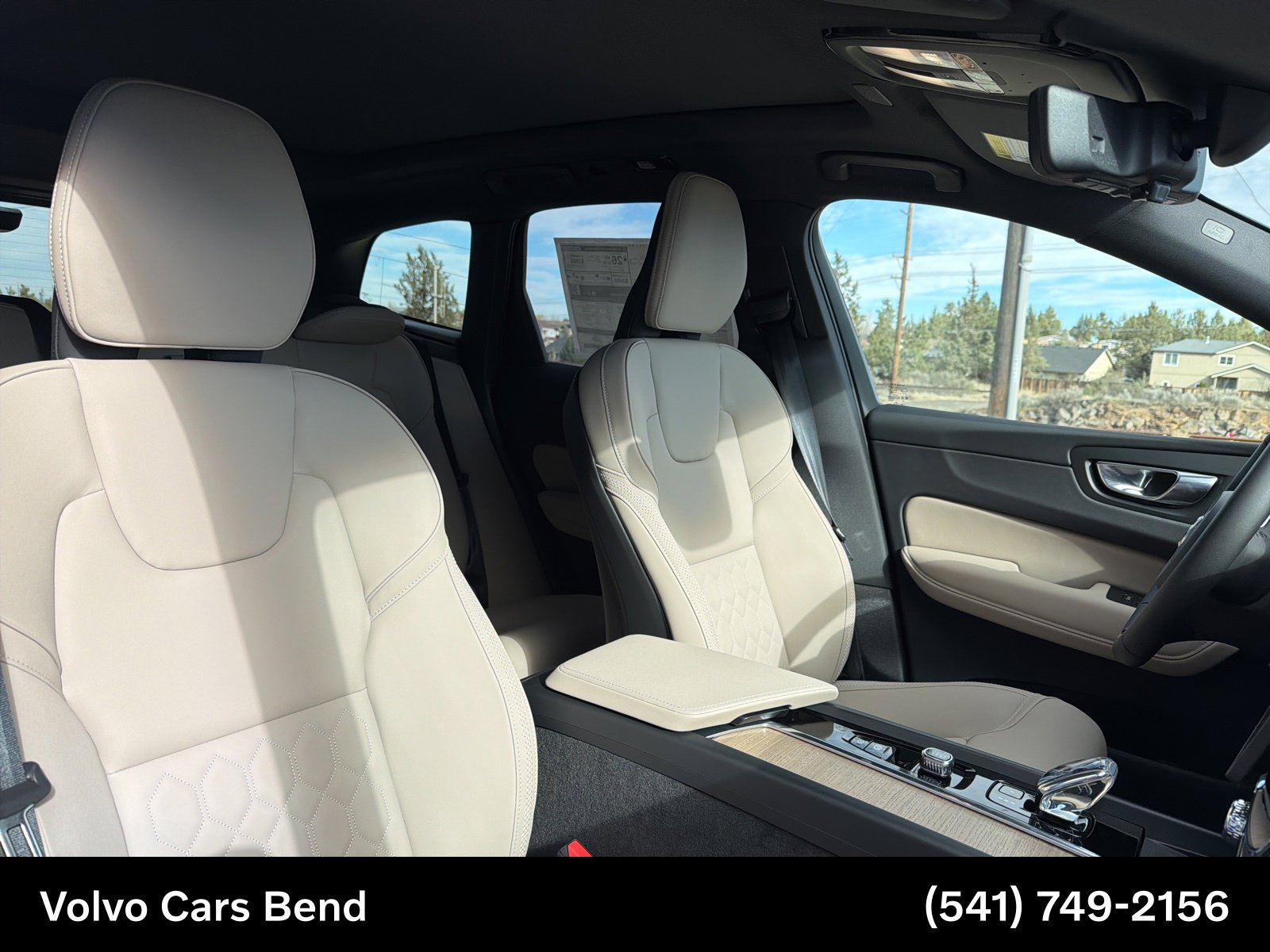 2026 Volvo XC60 Plus - Photo 13